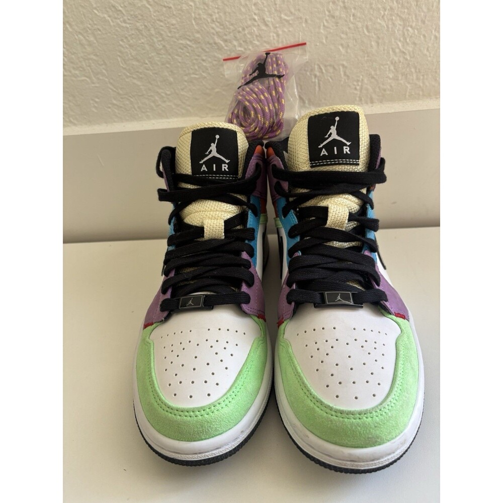 Air Jordan 1 Mid SE Lightbulb Women’s Size 7 Excellent Condition
